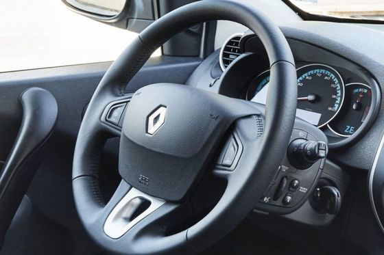 2 Seater Van com melhor preço em Renault Kangoo, e confortable em características, em milhagem, em assento, e em desempenho do motor