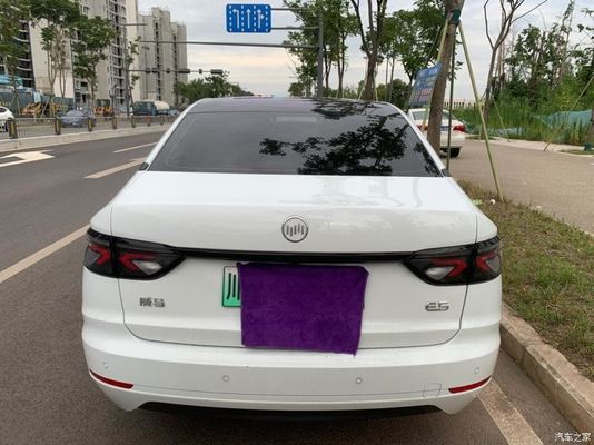 Carro elétrico multicolorido do veículo elétrico puro 170km/h New Energy de Weima E5