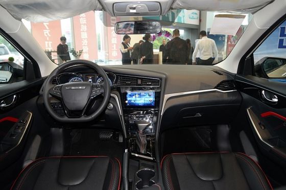 Dongfeng Nissan Venucia D60 EV carro da movimentação da mão esquerda da distância entre o eixo dianteira e traseira de 2500mm - de 3000mm