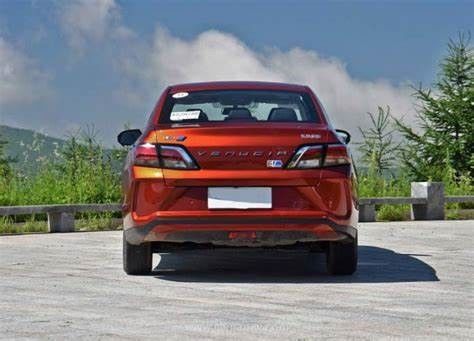 Dongfeng Nissan Venucia D60 EV carro da movimentação da mão esquerda da distância entre o eixo dianteira e traseira de 2500mm - de 3000mm