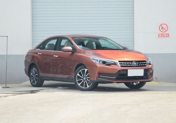 Dongfeng Nissan Venucia D60 EV carro da movimentação da mão esquerda da distância entre o eixo dianteira e traseira de 2500mm - de 3000mm