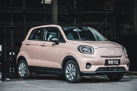 veículos elétricos pequenos de Leapmotor T03 CLTC 403km EV SUV dos carros de 100km/h SUV
