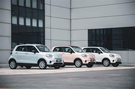 veículos elétricos pequenos de Leapmotor T03 CLTC 403km EV SUV dos carros de 100km/h SUV