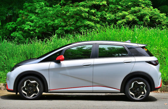 Distância entre o eixo dianteira e traseira pura das portas 150km/H 2700mm do carro elétrico 5 do golfinho 2022 de BYD