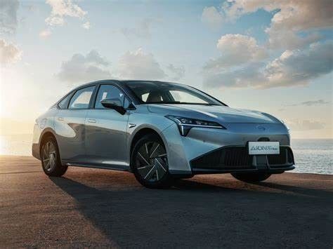 Carro médio do sedan luxuoso do motor 135kW dos carros elétricos único E de GAC Aion S