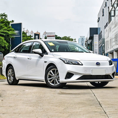 Carro médio do sedan luxuoso do motor 135kW dos carros elétricos único E de GAC Aion S
