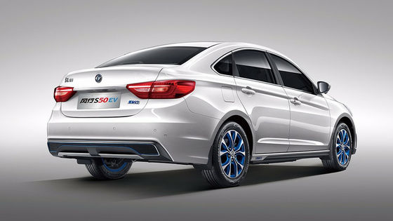 carro NEDC 415km do sedan do veículo elétrico EV S50 de 150km/h Dongfeng