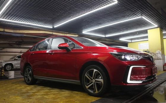O Pequim elétrico EU5 da mão de BAIC SUV segundo mais R600 usou carros da movimentação da mão esquerda