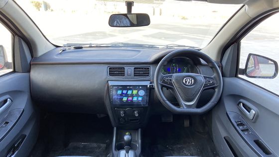 Carro elétrico RHD de 5 lugares e 4 portas 2023 New Energy Car Blaval Range diferente disponível