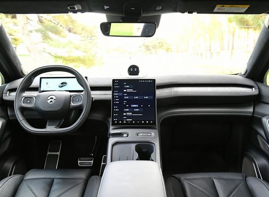 SUV At NIO EC7 75kWh Carro Elétrico Com Motor Fornecendo 480 KW