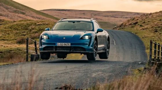 Veículo elétrico mais completo e rápido - Porsche Taycan cross Turismo velocidade máxima 220km/h Carro de energia nova
