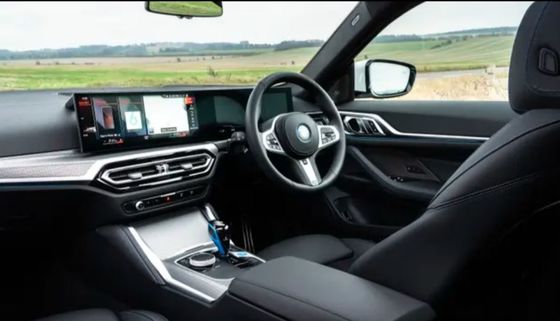 A mais recente e a tração nas quatro rodas do BMW i4 com motores elétricos duplos e porta-malas disponível