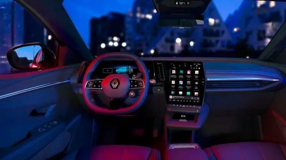 Condução de teste a longo prazo na bateria Renault Megane E-Tech, com capacidade de 40/60kWh, com cerca de 158/208 milhas de autonomia