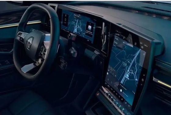 Condução de teste a longo prazo na bateria Renault Megane E-Tech, com capacidade de 40/60kWh, com cerca de 158/208 milhas de autonomia