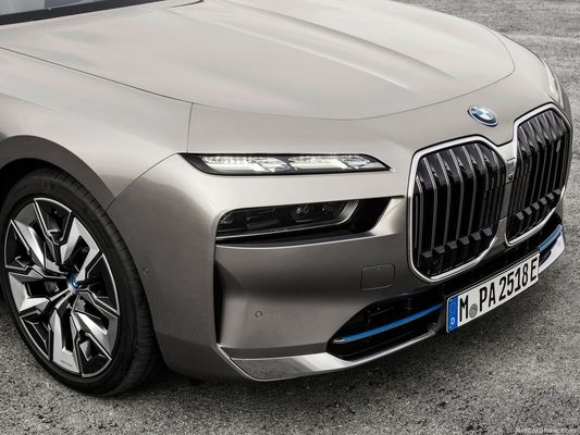 Novo veículo energético para BMW i7 2023 xDrive60L luxo bancos esportivos de carro para adultos veículos elétricos