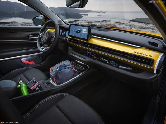 Pequena família compacta focada todo crossover elétrico SUV Jeep Avenger com WLTP400km