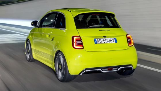 Lindo e desportivo no Abarth 500e Hot Hatchback Carro Elétrico tão divertido quanto a gasolina 152P.S Potência do motor