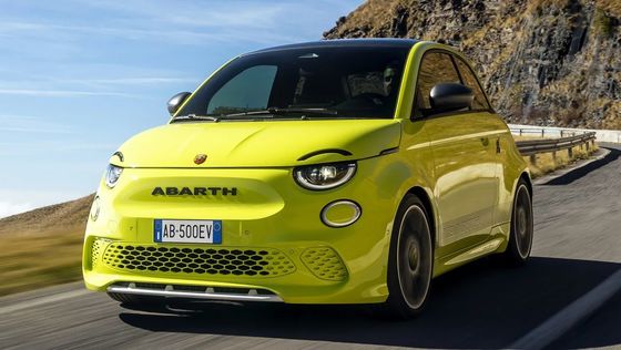 Lindo e desportivo no Abarth 500e Hot Hatchback Carro Elétrico tão divertido quanto a gasolina 152P.S Potência do motor