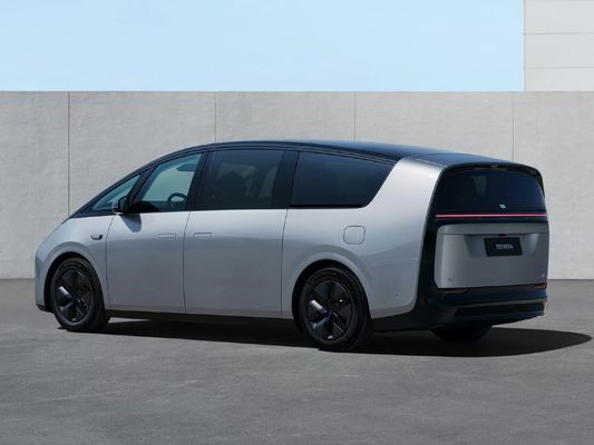 Lixiang MEGA 2024 EV 7 assentos MPV de luxo 710KM Long Range 4WD Carro Elétrico