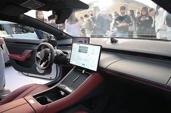 2024 Novo Chery Huawei LUXEED S7 2024 Luxury Electric Sedan LUXEED S7 com 12,4kw/h de consumo auto estacionamento