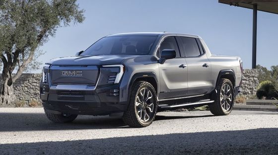 GMC Sierra EV com motor duplo com 754Ps, com capacidade de reboque de até 9500 libras e pode transportar até 1300 libras de carga útil