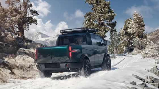 Uma picape trcuk Canoo construída para esse fim, com uma cama de 8 pés e espaço de armazenamento interno amplo.