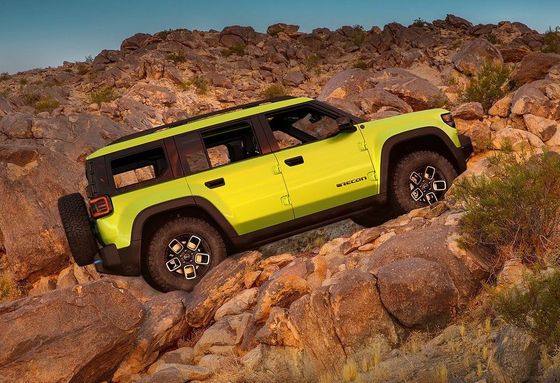 Próximo SUV totalmente elétrico 2024 Jeep Recon EV com telhado dobrável removível portas & rochas rastejadas