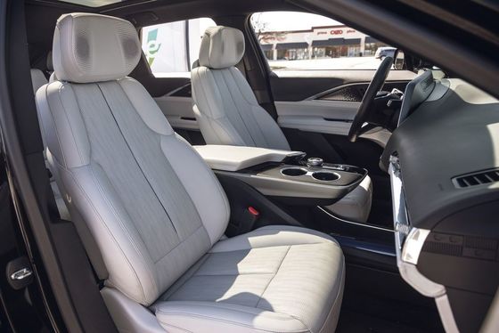 2024 Cadillac Lyriq 308 milhas de distância em cabine mais elegante