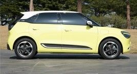 Os mais novos carros puros Dongfeng Nammi 01 hatchback EV e alcance impressionante e bateria de estado sólido