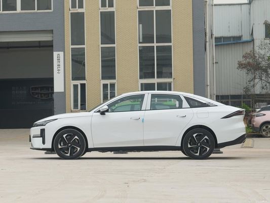 2024 Geely L6 Plug In Hybrid Car elétrico com 1370 km de autonomia