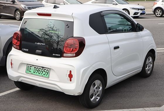 Veículos elétricos puros Roewe Clever Carro totalmente elétrico Mini Carro elétrico de 4 lugares com alcance de 311 km disponível