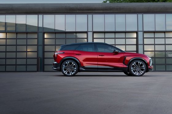 O primeiro SUV totalmente elétrico da Chevrolet, o Chevrolet Blazer EV 2024, oferece 557 cavalos de potência e 324 milhas de autonomia.