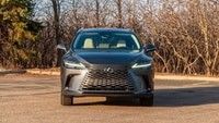 SUV crossover de luxo 2024 Lexus RX 450h+ PHEV com 37 milhas de alcance elétrico