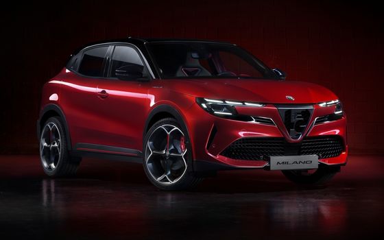 O carro compacto mais desportivo Alfa Romeo Primeiro EV Milano Com 2 opções de transmissão 156ph&240ph WLTC 240miles