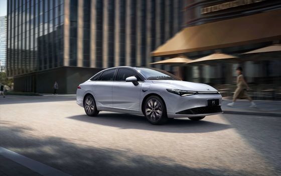 2024 Xpeng P5 Veículo Elétrico EV Carro Elétrico Largo Alcance 480km 155KW Potência 170km/h