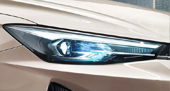 NEDC501Km Range Roewe Ei5 MPV Veículos elétricos puros Velocidade máxima 185km/h 8.3sec 0-100km/h Aceleração