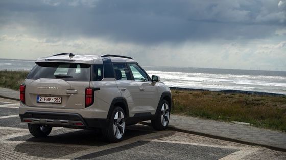 Veículo elétrico puro KGM Torres EVS 109mph Velocidade máxima 152kw 207PS Potência máxima pronta para ir Carro elétrico puro