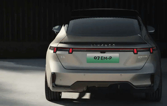 Hoje lançado o mais recente LYNK& CO 07 EM-P 126km de longo alcance pro PHEV motor elétrico de 160 kW & torque 350N.m novo veículo de energia