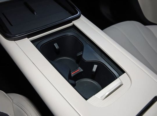 Hoje lançado o mais recente LYNK& CO 07 EM-P 126km de longo alcance pro PHEV motor elétrico de 160 kW & torque 350N.m novo veículo de energia