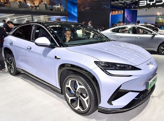 Novo veículo elétrico PURE BYD Sea lion 07 com arquitetura BYD e-platform 3.0 EV 210km/h velocidade máxima & 231P.s potência do motor