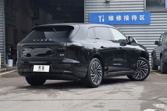 Veículo eléctrico com aceleração de 0-100 km/h