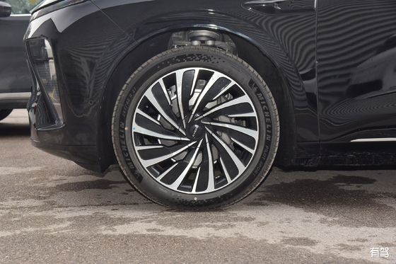 Veículo eléctrico com aceleração de 0-100 km/h