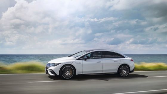 Veículo elétrico de longa distância Mercedes-Benz EQE AMG 53 4MATIC+com 460kw/625P.s potência do motor 220km/h velocidade máxima
