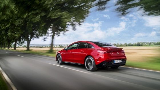 Veículo elétrico Mercedes-Benz EQE AMG 43 4MATIC bateria 90.6kwh 450km alcance com 350kw/476P.s potência do motor