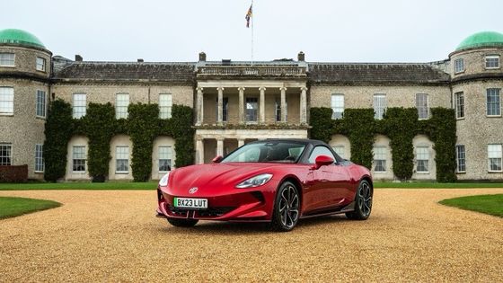 MG Cyberster Trophy Carro Esportivo Todo Elétrico Um Saudável 335 cv E 350lb Ft De Torque, 336 milhas de alcance Sob 77kwh Bateria