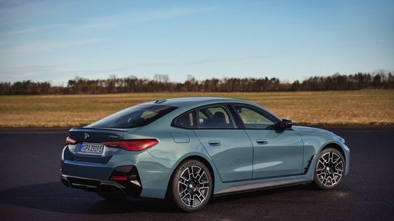 Veículo puramente elétrico de alto desempenho 450km BMW i4 aceleração 0-100km/h a 3.9s 225km/h velocidade máxima 400kw de potência