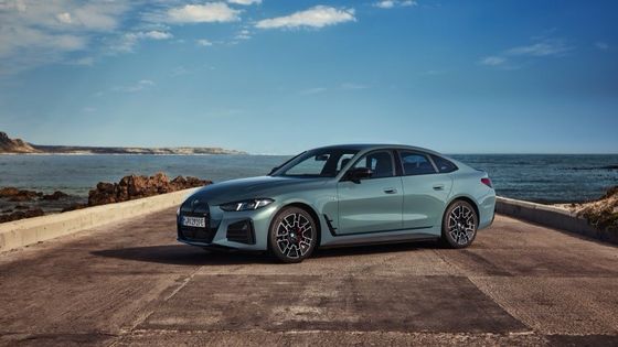 Veículo puramente elétrico de alto desempenho 450km BMW i4 aceleração 0-100km/h a 3.9s 225km/h velocidade máxima 400kw de potência