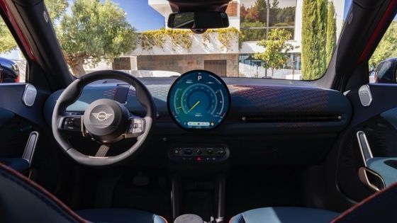 Novo MINI Aceman SE totalmente elétrico bateria de 54,2kwh com um potente motor de 215hp e 330N.m aceleração de 0-100km/h