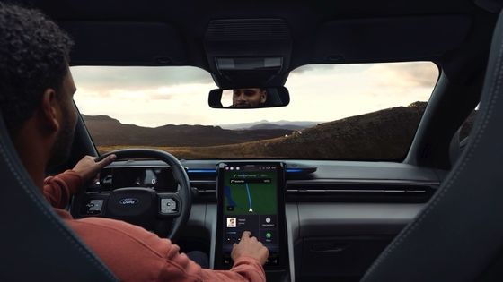 Pronto para ir Pure Electric Crossover Ford Explorer AWD com 532km WLTP 250kw/340P.s potência do motor e velocidade máxima 180km/h