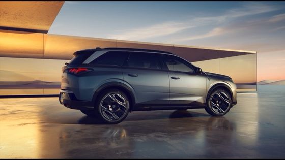 Pré-venda 2024 Peugeot E-5008 SUV 500km alcance superior 326 cavalos de potência (240 kW) Dual motor AWD Veículo elétrico puro